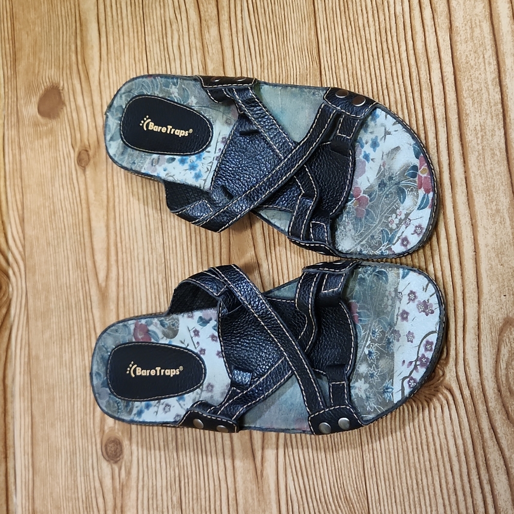 BareTraps Women's Black Leather Slide Sandals Size 9.5